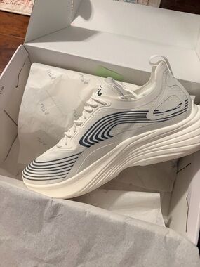 APL Men's Streamline Box in Ivory/Smoke